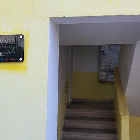 Center Apartment Tirana Bagian luar foto